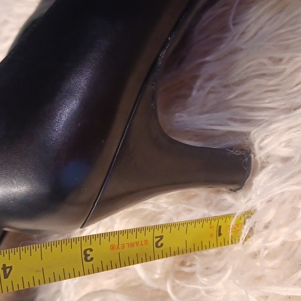 Ferragamo heels - Picture 10 of 15
